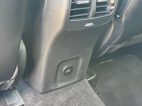 Used 2025 Ford Escape Platinum AWD/4WD image 12