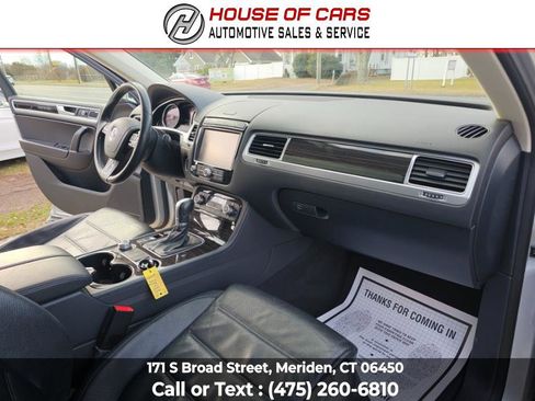 Used 2017 Volkswagen Touareg Executive image 78