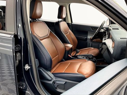 Used 2022 Ford Maverick Lariat w/ Lariat Luxury Package image 7