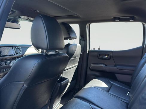 Used 2020 Toyota Tacoma TRD Sport w/ TRD Premium Sport Package image 29