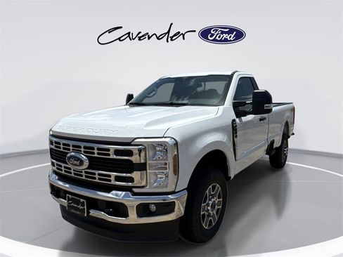 New 2025 Ford F350 XLT w/ FX4 Off-Road Package image 15