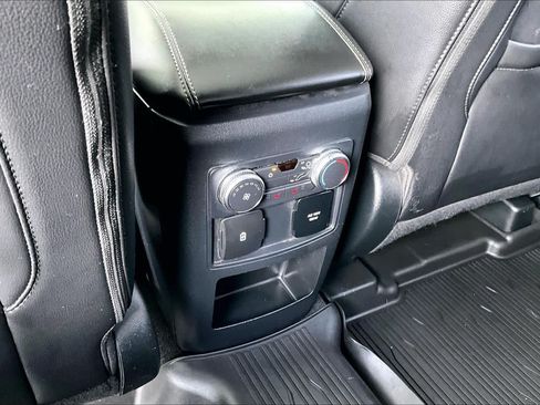 Used 2021 Ford Explorer Limited w/ Equipment Group 301A AWD/4WD image 34