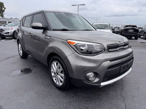 Used 2018 Kia Soul + FWD image 7