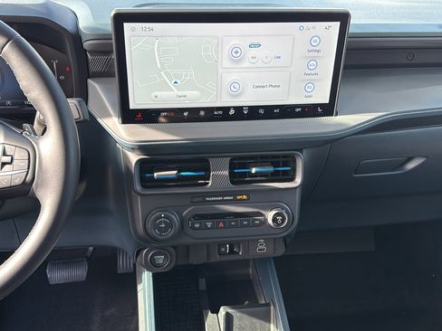 Used 2025 Ford Maverick Lobo image 22