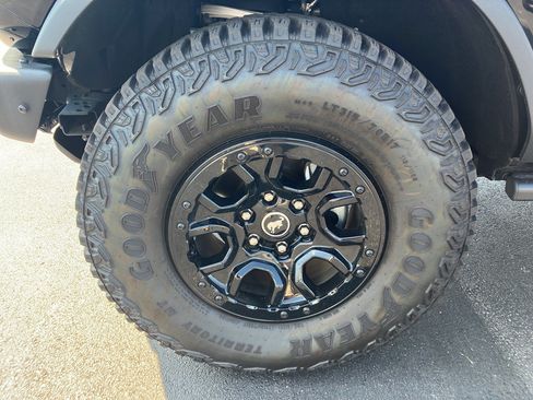 Used 2024 Ford Bronco Wildtrak AWD/4WD image 11