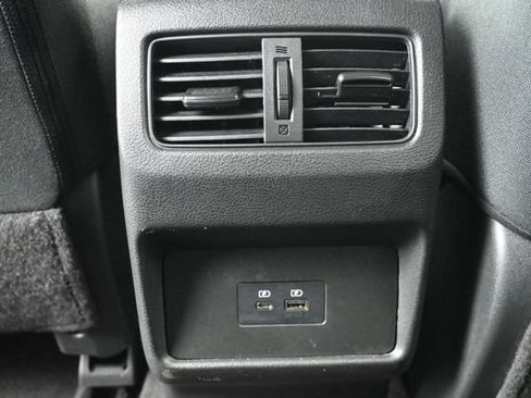 Used 2023 Nissan Rogue SV FWD image 28