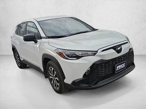 Used 2024 Toyota Corolla Cross S image 6