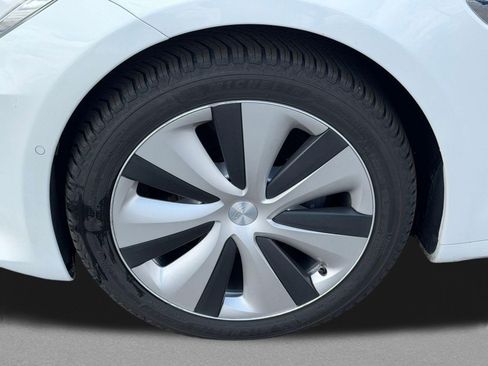 Used 2021 Tesla Model S Long Range image 11