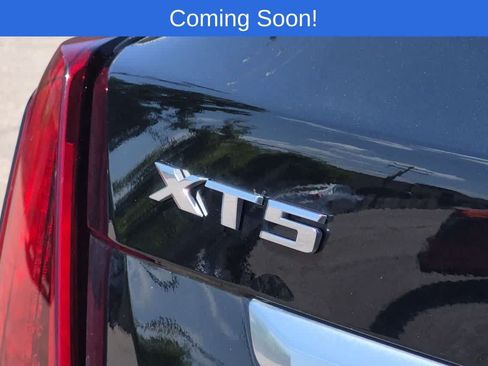 Used 2023 Cadillac XT5 Luxury w/ LPO, Floor Liner Package AWD/4WD image 12
