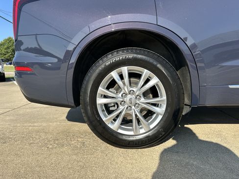 Used 2024 Cadillac XT6 Luxury w/ LPO, Floor Liner Package AWD/4WD image 19