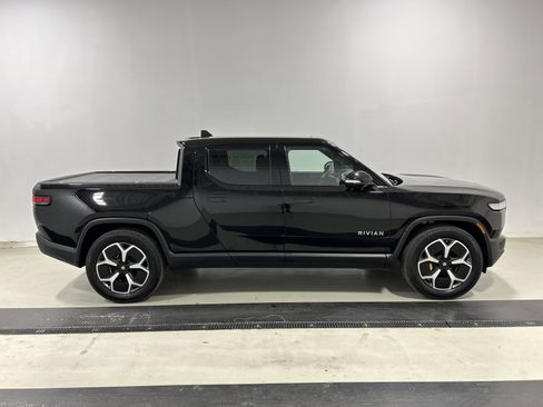 Used 2022 Rivian R1T Launch Edition image 6