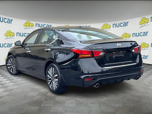 Certified 2023 Nissan Altima 2.5 SV w/ SV Premium Package image 4