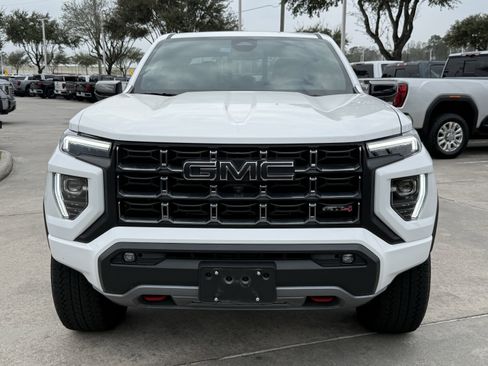 Used 2024 GMC Canyon AT4 w/ AT4 Premium Package image 10