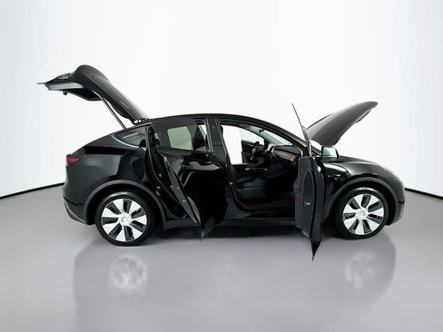 Used 2023 Tesla Model Y Long Range AWD/4WD image 35