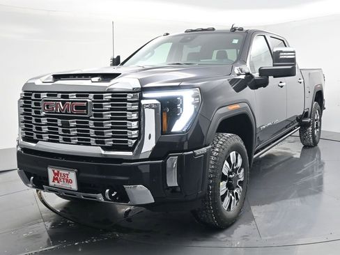 New 2026 GMC Sierra 2500 Denali w/ Denali Reserve Package image 2