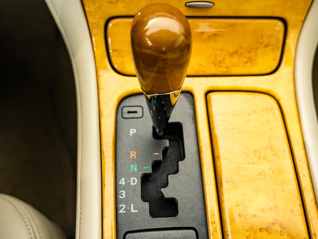 Used 2004 Lexus SC 430 Convertible w/ Preferred Accessory Pkg RWD image 39
