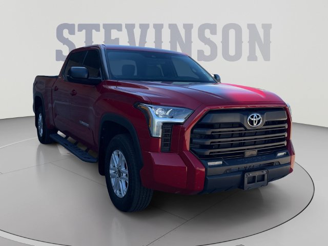 Used 2025 Toyota Tundra SR5 w/ SR5 Premium Package AWD/4WD image 7