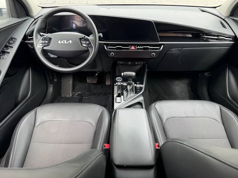 Used 2024 Kia Niro EX FWD image 23