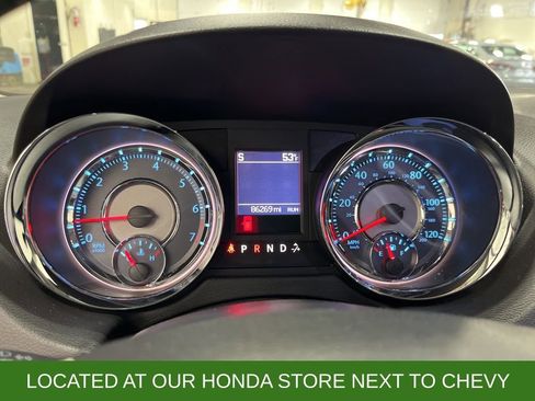 Used 2014 Chrysler Town & Country Touring image 21