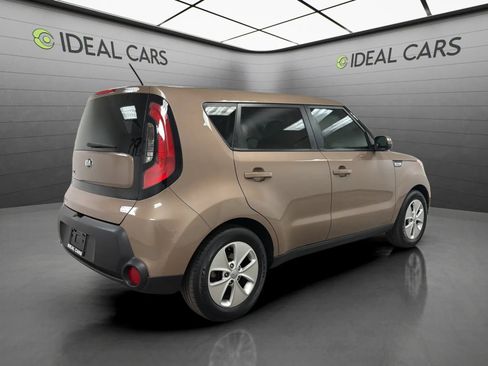 Used 2016 Kia Soul FWD image 5