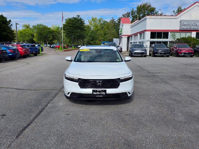 Used 2024 Honda Accord EX image 4