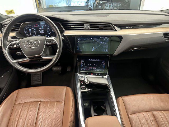 Certified 2024 Audi Q8 e-tron Premium Plus w/ Premium Plus Package AWD/4WD image 14