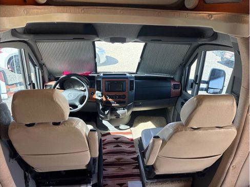 Used 2010 Mercedes-Benz Sprinter 3500 image 35
