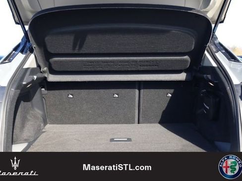 Used 2023 Nissan Ariya FWD image 23