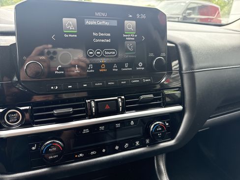 Used 2022 Nissan Pathfinder SL image 21