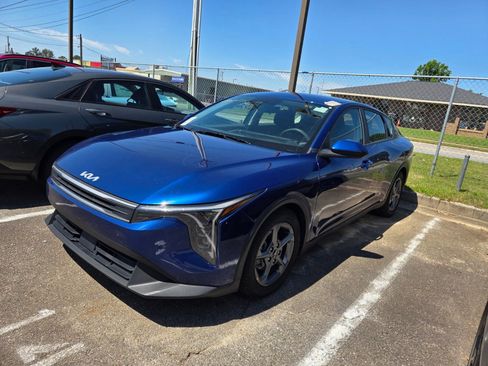Used 2025 Kia K4 FWD image 3