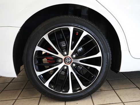 Used 2019 Toyota Camry SE FWD image 50