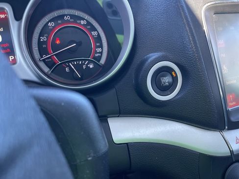 Used 2016 Dodge Journey R/T w/ Driver Convenience Group image 29