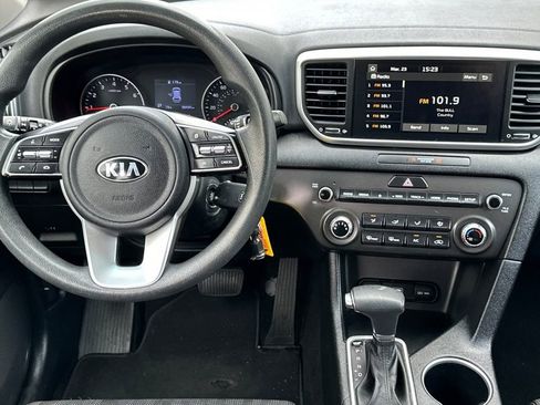 Used 2022 Kia Sportage LX image 14