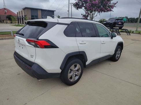 Used 2024 Toyota RAV4 XLE AWD/4WD image 12