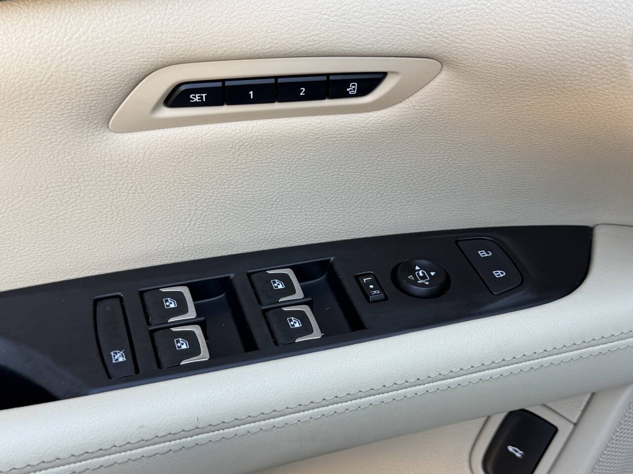 Used 2020 Cadillac CT6 Luxury AWD/4WD image 19