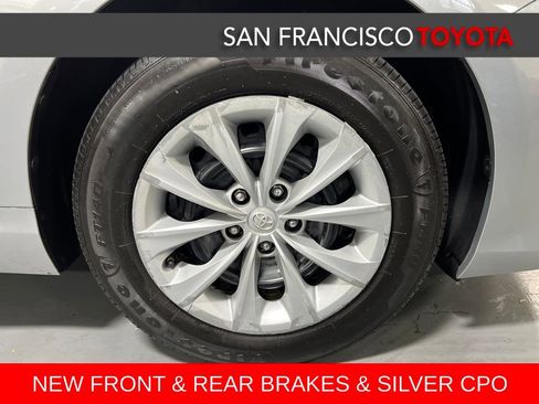 Certified 2016 Toyota Camry LE image 9