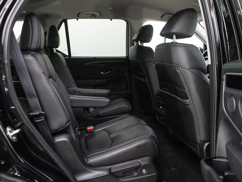Used 2023 Honda Pilot EX-L image 12
