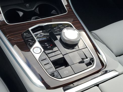 New 2026 BMW X5 xDrive50e image 20