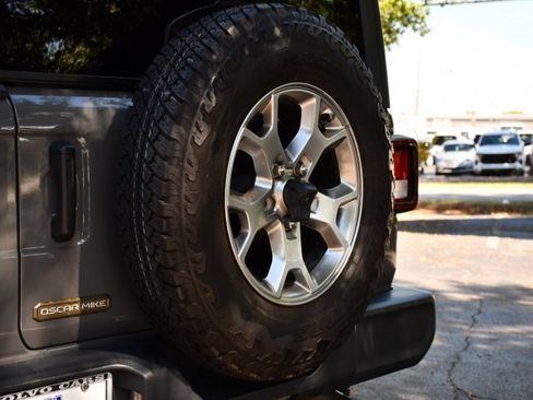 Used 2020 Jeep Wrangler Unlimited Freedom Edition image 10