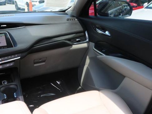 Used 2020 Cadillac XT4 Premium Luxury AWD/4WD image 21
