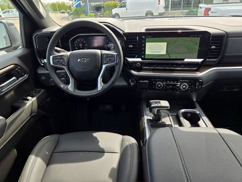New 2026 Chevrolet Silverado 1500 RST w/ Dark Appearance Package AWD/4WD image 16