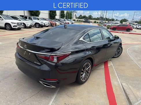 Used 2025 Lexus ES 350 Ultra Luxury FWD image 2