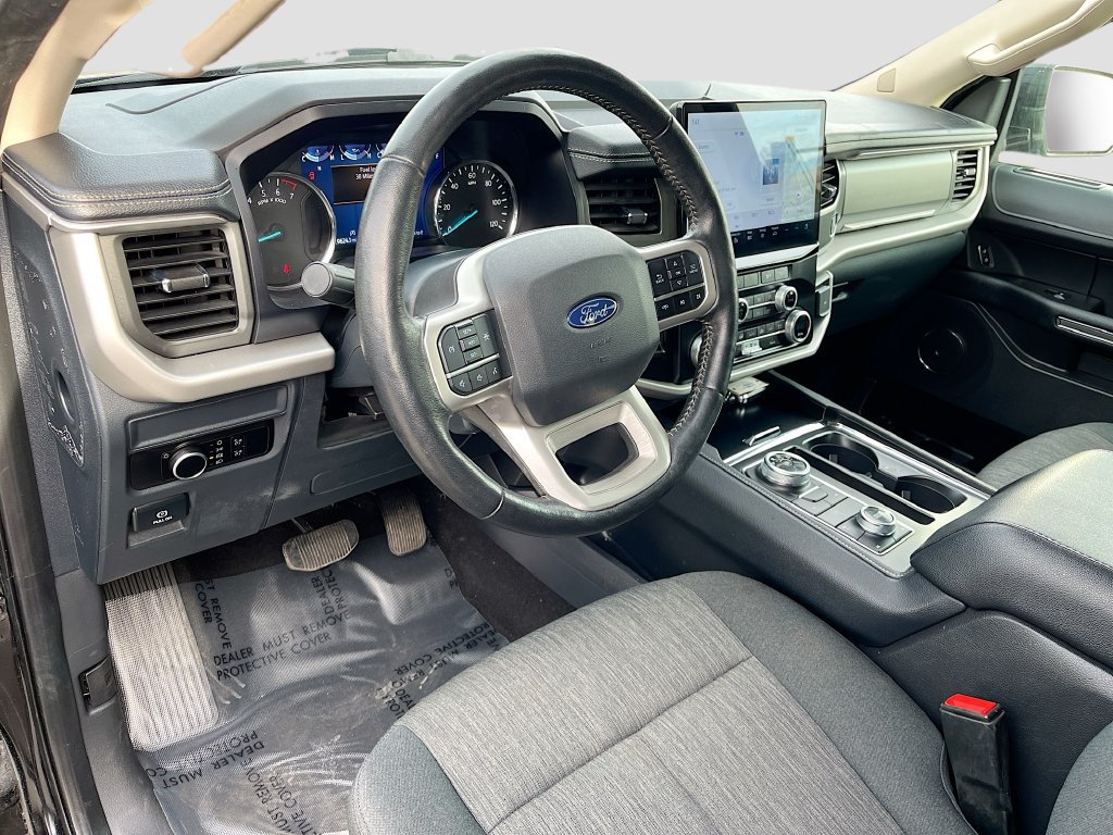 Used 2024 Ford Expedition XLT AWD/4WD image 9