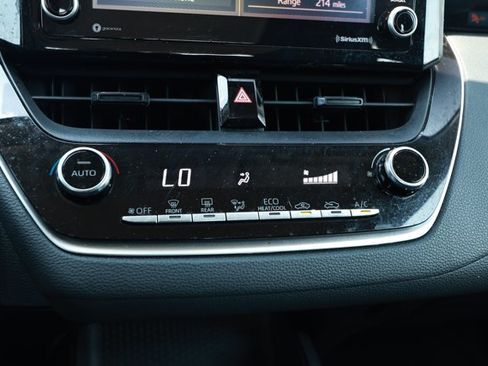 Used 2022 Toyota Corolla LE FWD image 18
