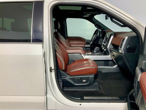 Used 2019 Ford F150 Platinum w/ FX4 Off-Road Package AWD/4WD image 33