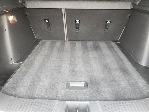 Used 2025 Chevrolet Trax ACTIV w/ Sunroof Package image 32