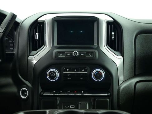 Used 2022 Chevrolet Silverado 1500 Custom image 10