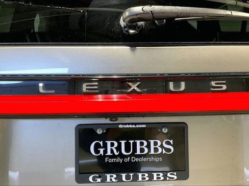 Used 2024 Lexus GX 550 w/ Accessory Package (Z1) image 40