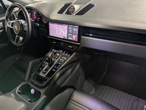 Used 2019 Porsche Cayenne image 29