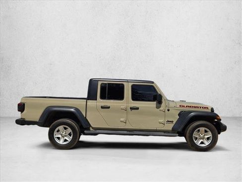 Used 2020 Jeep Gladiator Sport w/ Quick Order Package 24S AWD/4WD image 4